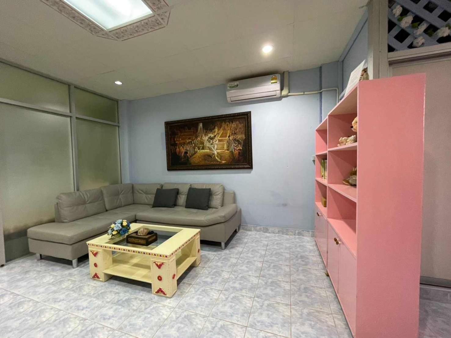 Oyo 75486 Anna Residence Jomtien Exterior photo