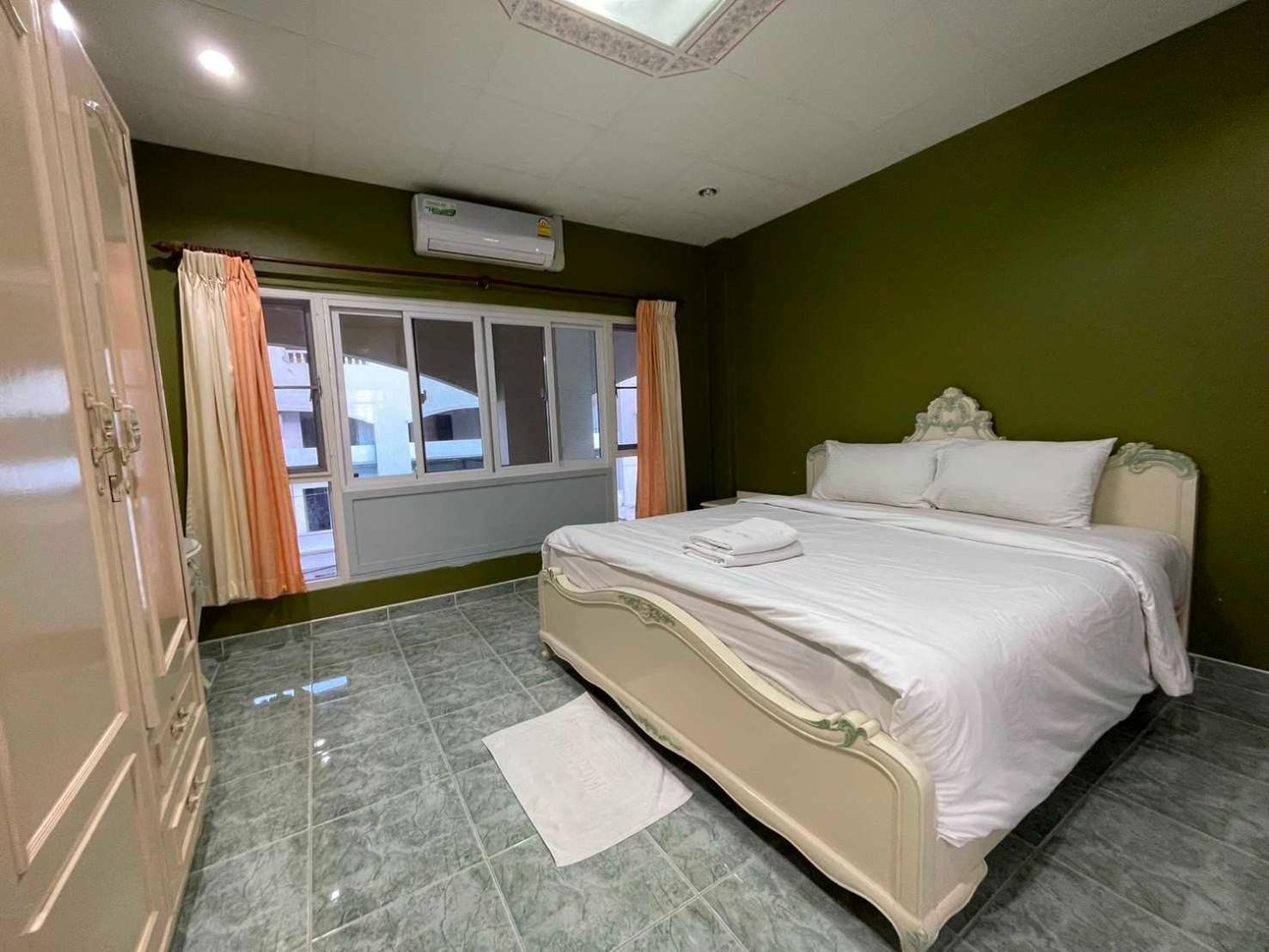 Oyo 75486 Anna Residence Jomtien Exterior photo